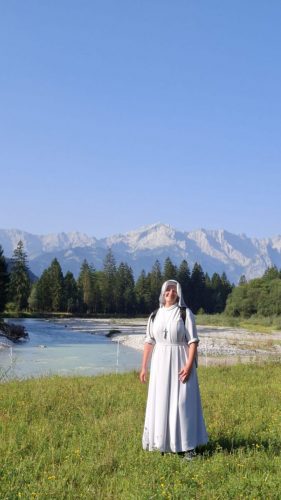 Foto 21 di 44