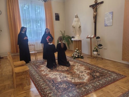 Foto 1 di 30