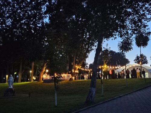 Foto 4 di 16