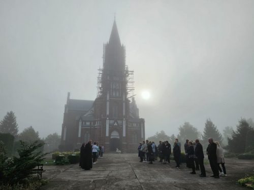 Foto 1 di 32