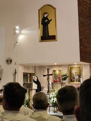 Foto 5 di 16