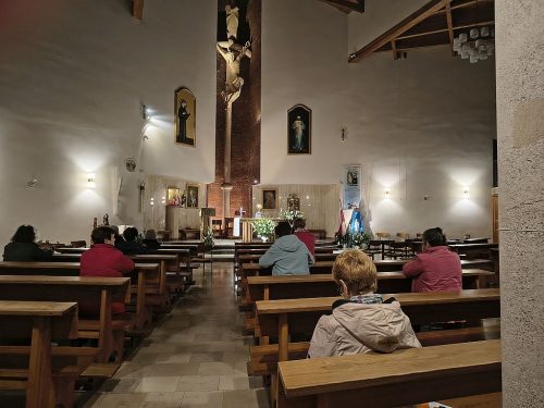 Foto 14 di 16