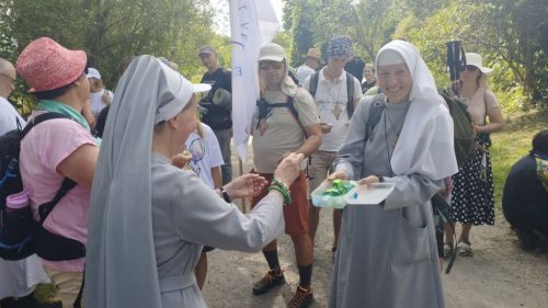 Foto 11 di 40