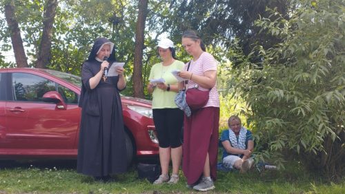 Foto 10 di 40